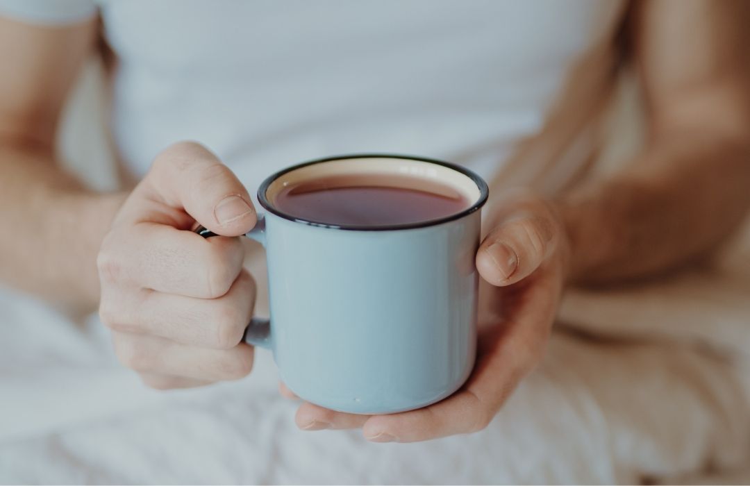 Té o café para empezar el día con energía