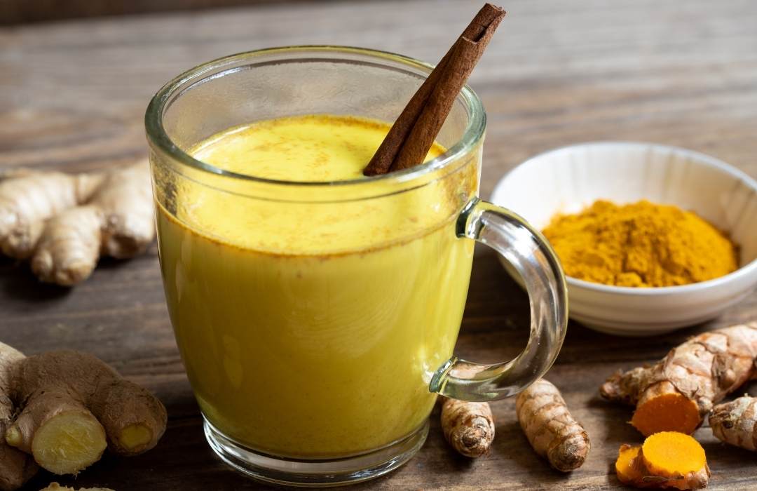 Golden Milk o Leche Dorada con Cúrcuma y Jengibre